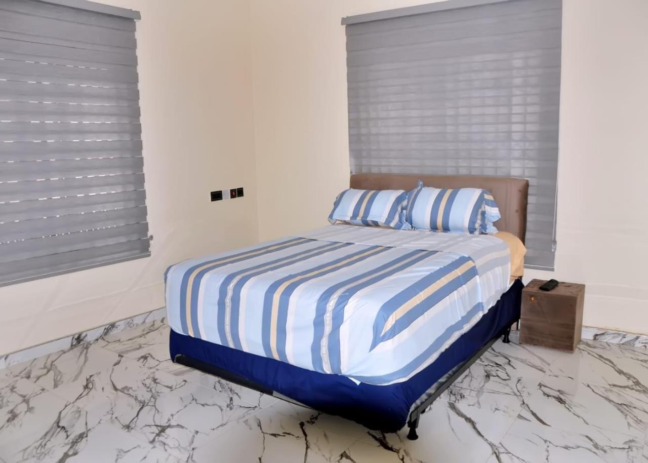 Queens Place Hotel Accra Eksteriør billede