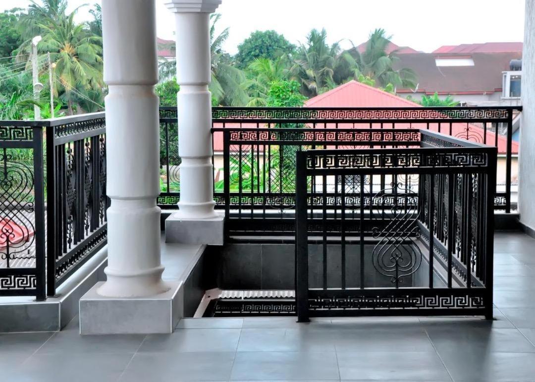 Queens Place Hotel Accra Eksteriør billede