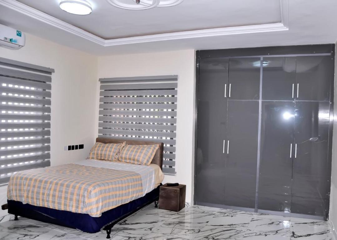 Queens Place Hotel Accra Eksteriør billede
